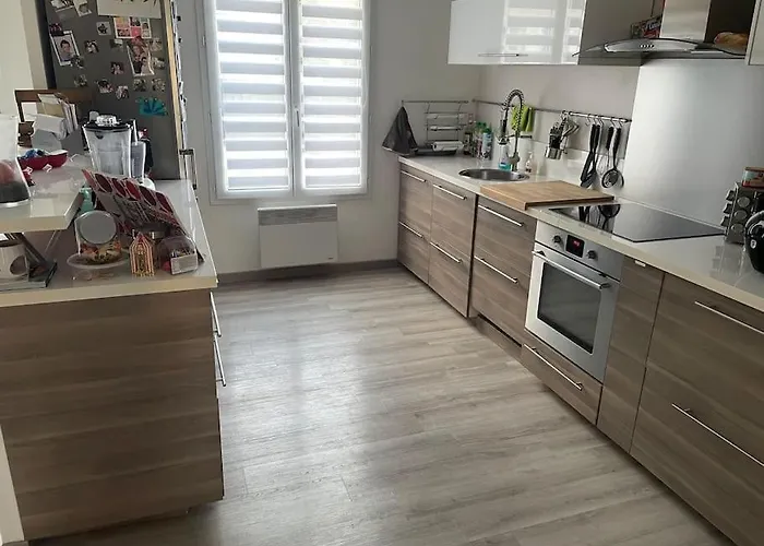 Appartement Centre Superbe + Parking Pierrefonds